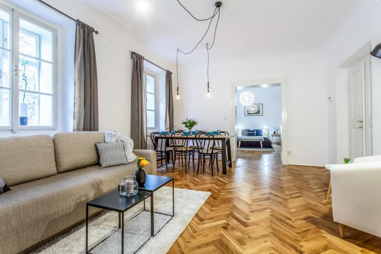 Old Town 2 Bdr Apartment, Free Coffee Appartement Praag
