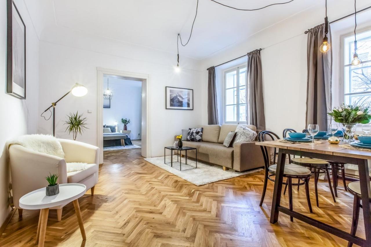 Appartement Old Town 2 Bdr Apartment, Free Coffee Praag