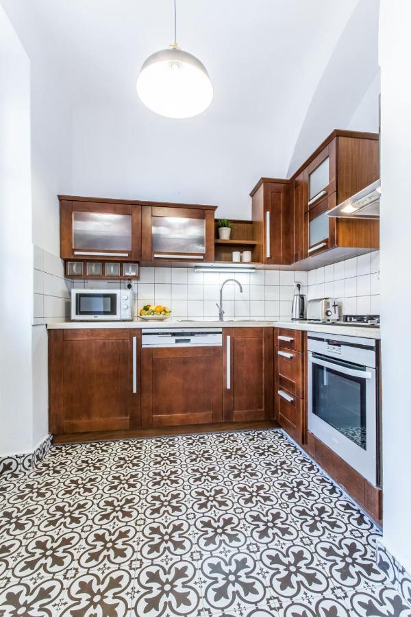 Old Town 2 Bdr Apartment, Free Coffee Appartement Praag